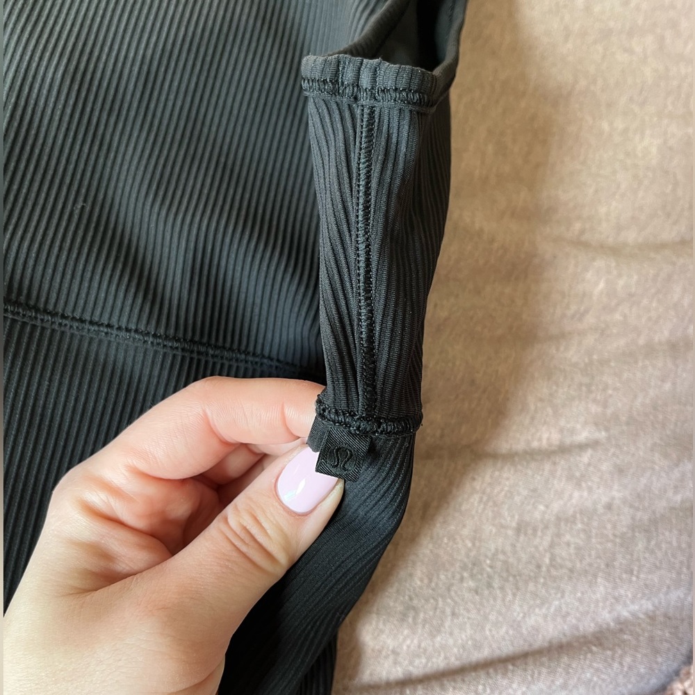 Lululemon Power Pivot Tank Ribbed - Picture 2 of 5